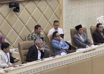 DPR: Jangan Cuma Potong Gaji, Pangkas Juga Program Pemerintah